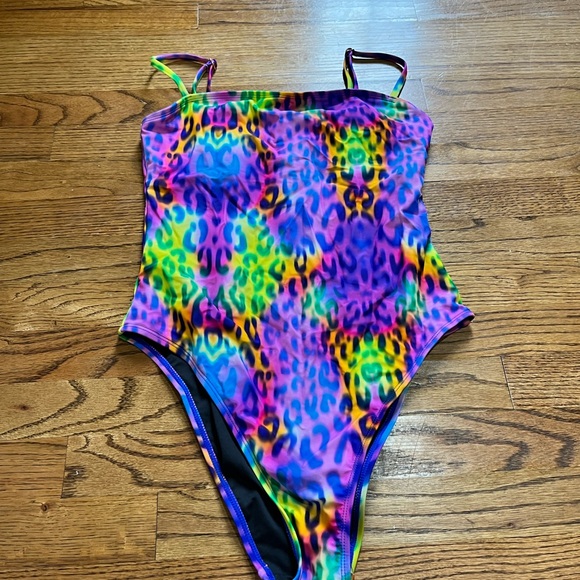 Relleciga neon leopard. Size large. - Picture 3 of 3
